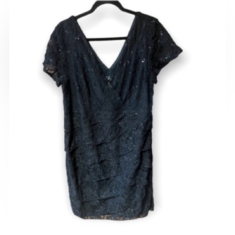 Scarlett‎ tiered sequin dress NWT